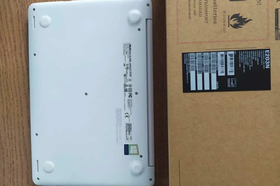 ASUS VivoBook E203NA N3350/4GB/64GB/Win10 jak NOWY - zdjęcie 3