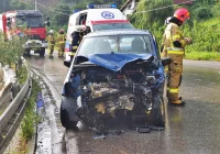 Zderzenie dwóch pojazdów na powiatówce - zdjęcie główne