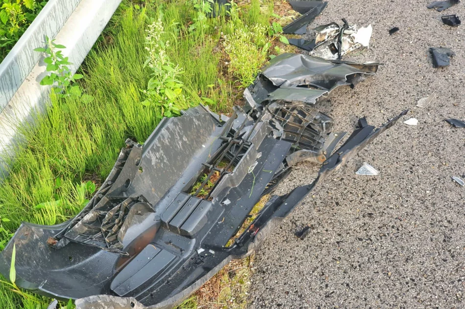 Zderzenie dwóch pojazdów na powiatówce - zdjęcie 3