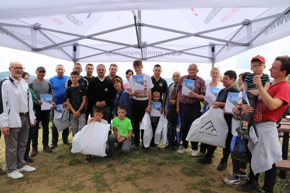 Turyści zgromadzili się na Jaworzu - zdjęcie 14