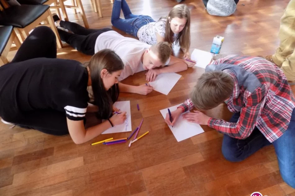 Limanowscy uczniowie na obozie językowym Akademii Młodych Osobowości Youth Master - zdjęcie 2