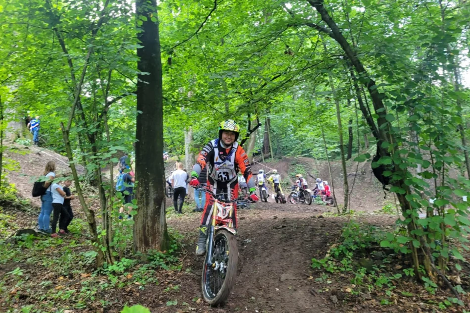 Zawody zgromadziły liczną grupę trialowców - zdjęcie 16