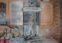 Ogień z kuchenki przeniósł się na meble - zdjęcie główne