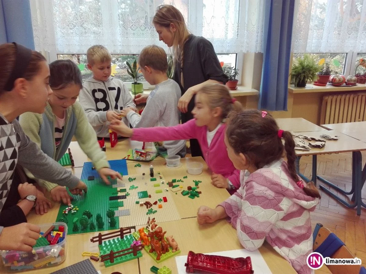 Warsztaty „LEGO WŚRÓD PÓL” w Szkole Podstawowej nr 2 w Siekierczynie
