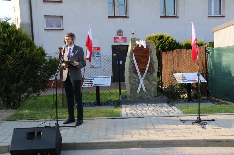 W 80. rocznicę likwidacji getta w Limanowej odsłonięto „Głaz pamięci” - zdjęcie 16