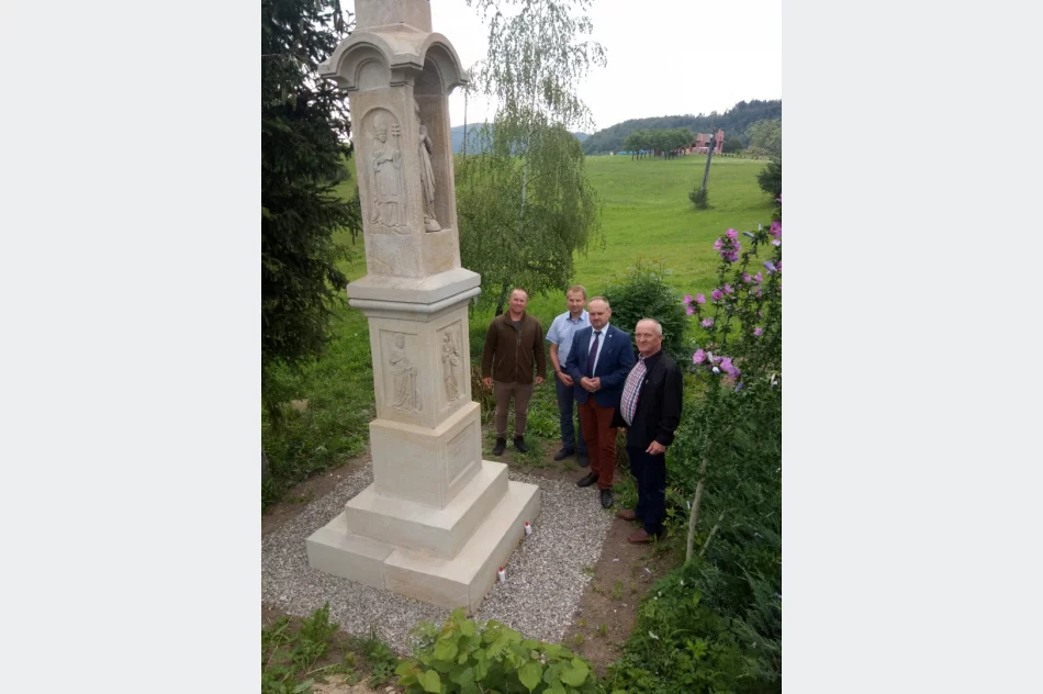 Odbiór odnowionej kapliczki w Nowym Rybiu - zdjęcie 3