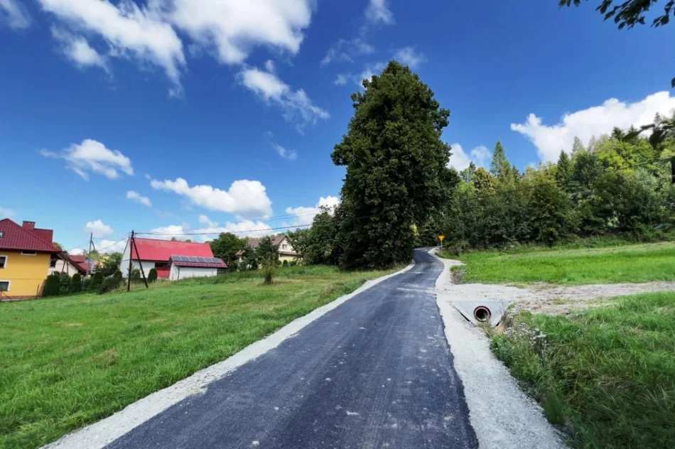 Remont 1,5 km drogi za ponad 1,3 mln zł - zdjęcie 2