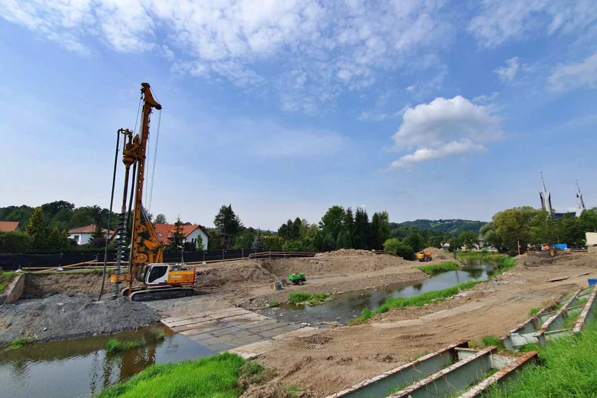 Na placu budowy nareszcie widać prace