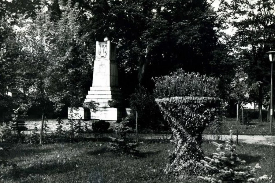 Usuwają sowieckie pomniki. Limanowa zrobiła to już 8 lat temu - zdjęcie 7