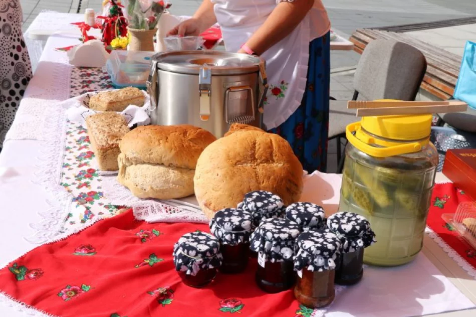 Smakowali regionalne specjały - zdjęcie 2