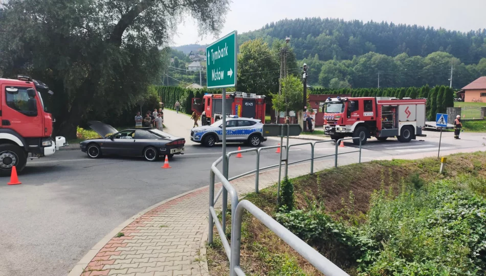 Zderzenie pojazdów na skrzyżowaniu - zdjęcie 1