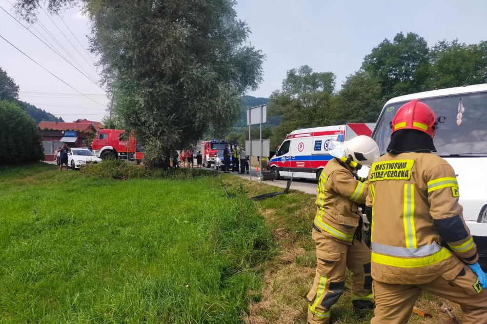 Zderzenie pojazdów na skrzyżowaniu - zdjęcie 2