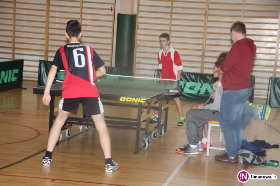 Mistrzostwa gminy szkół gimnazjalnych w tenisie stołowym - zdjęcie 2