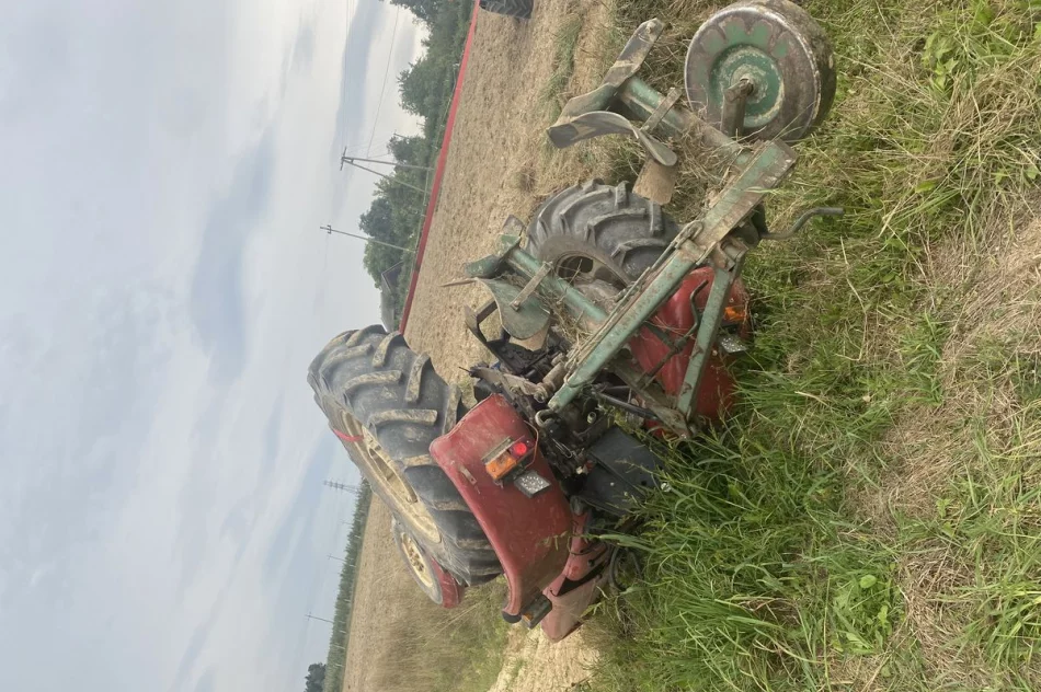 Wywrotka ciągnika rolniczego - zdjęcie 2