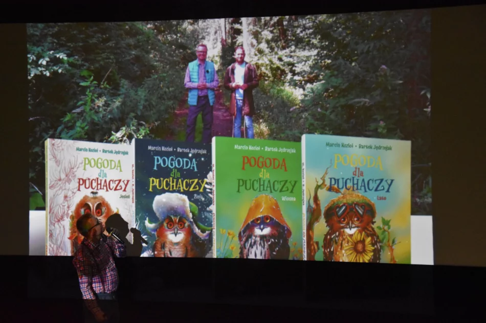 Młodzi czytelnicy spotkali się z autorem książek dla dzieci Marcinem Koziołem - zdjęcie 2