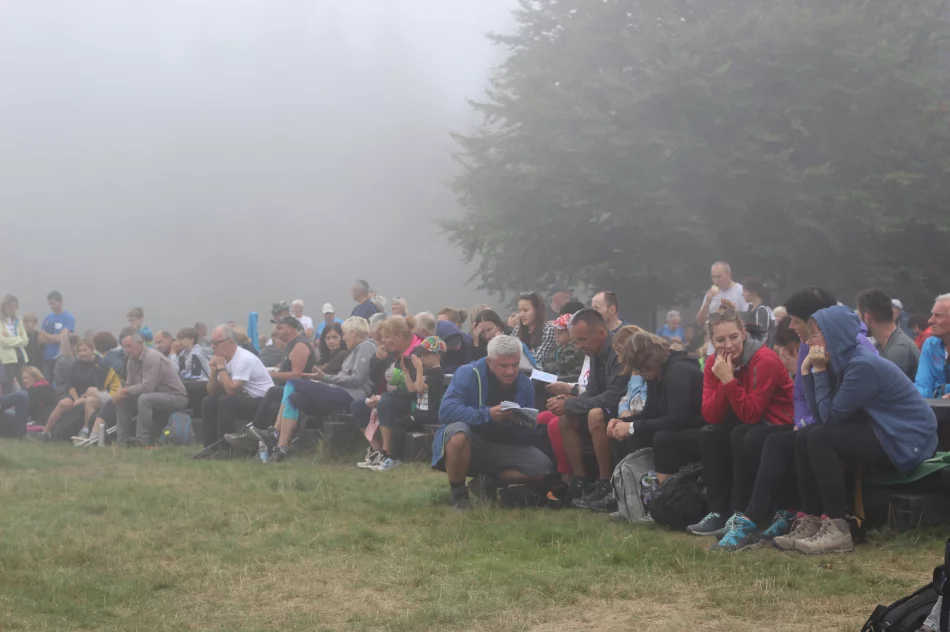 Turystyczny złaz na Łopieniu - zdjęcie 6