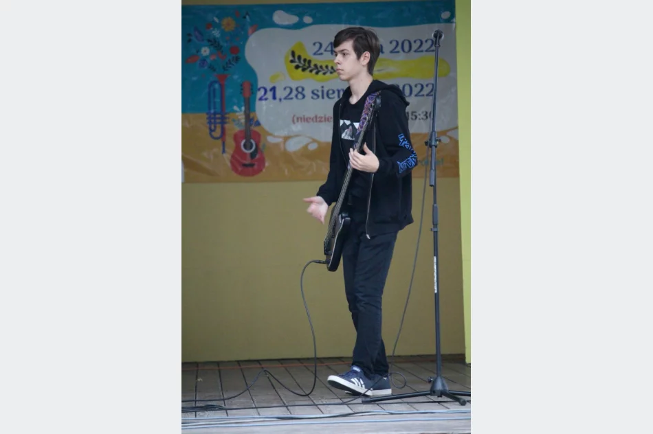 Rockowe muzykowanie w parku - zdjęcie 6