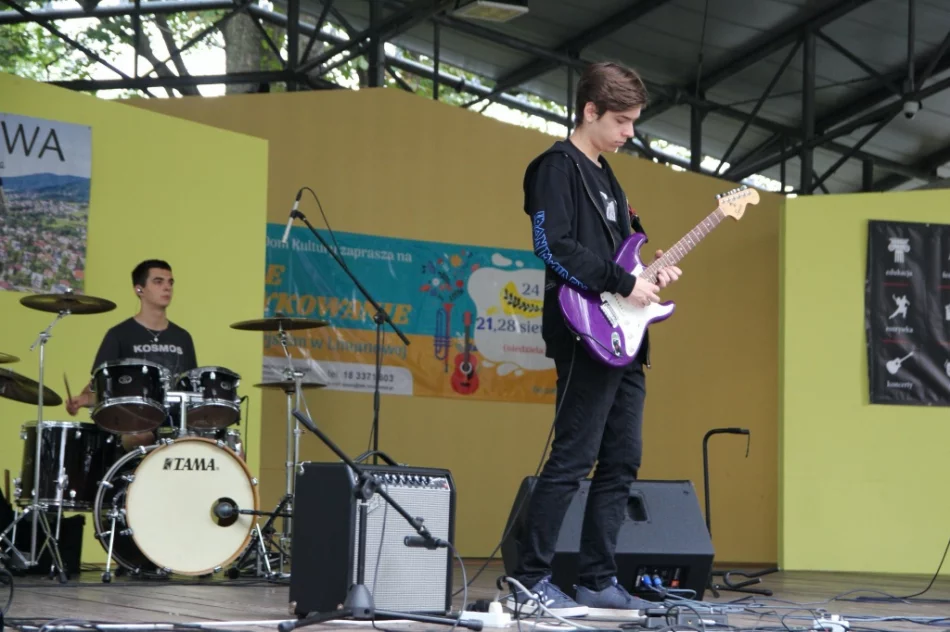 Rockowe muzykowanie w parku - zdjęcie 9