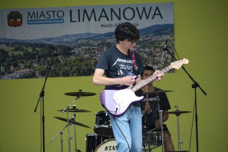 Rockowe muzykowanie w parku - zdjęcie 15