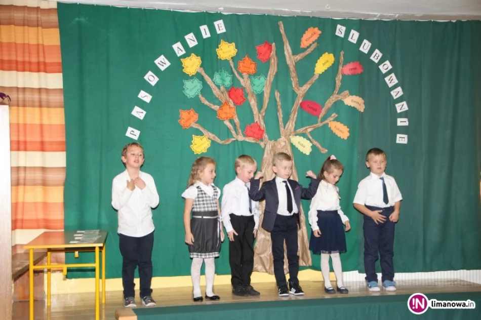 Ślubowanie i pasowanie uczniów w Szkole Podstawowej w Kaninie - zdjęcie 2