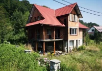 Pożar obok pustostanu - zdjęcie główne