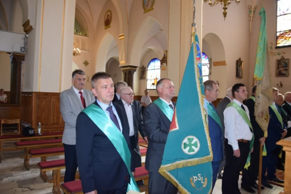 Oddano hołd ofiarom starć z policją - zdjęcie 2