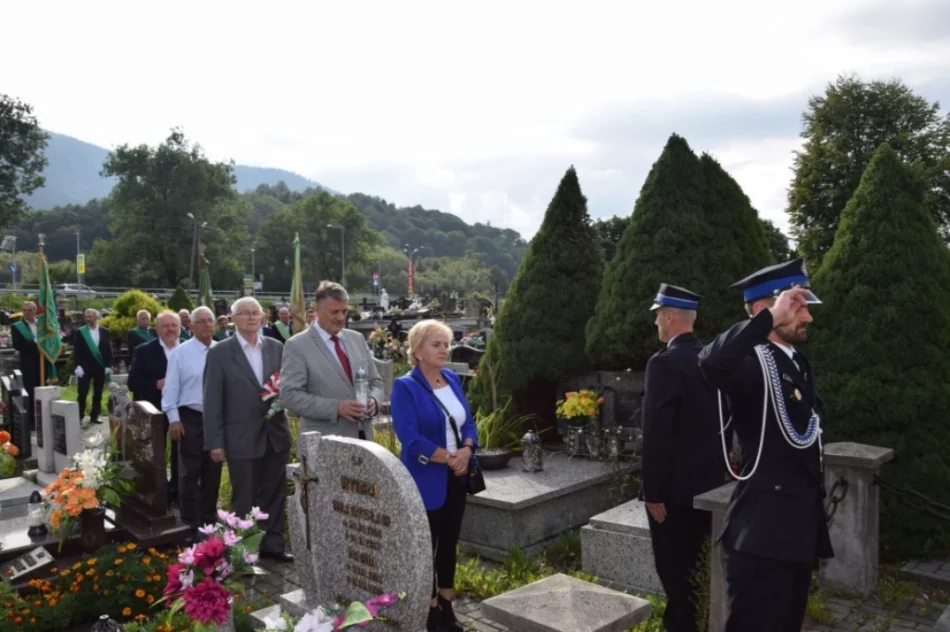 Oddano hołd ofiarom starć z policją - zdjęcie 13