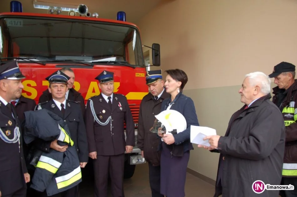 Nowe mundury dla druhów z gminy Limanowa - zdjęcie 3