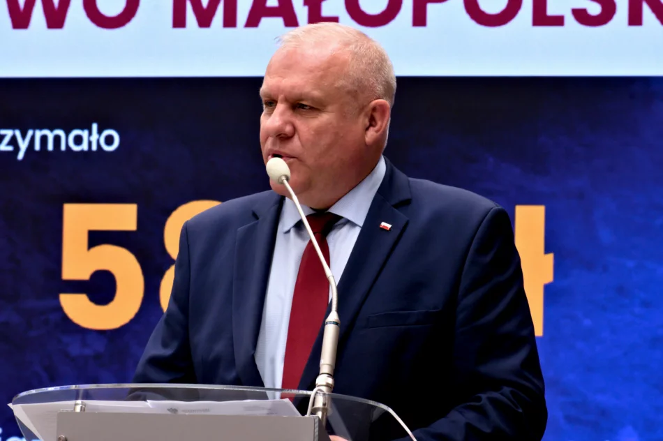 Pieniądze dla powiatu na odbudowę drogi - zdjęcie 2