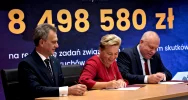 Pieniądze dla powiatu na odbudowę drogi - zdjęcie 3