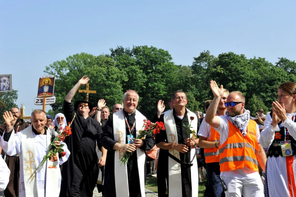 Pątnicy dotarli do celu jubileuszowej pielgrzymki - zdjęcie 8