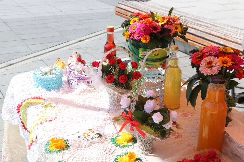 Mieszkańcy spotkali się z regionalnymi smakami - zdjęcie 5