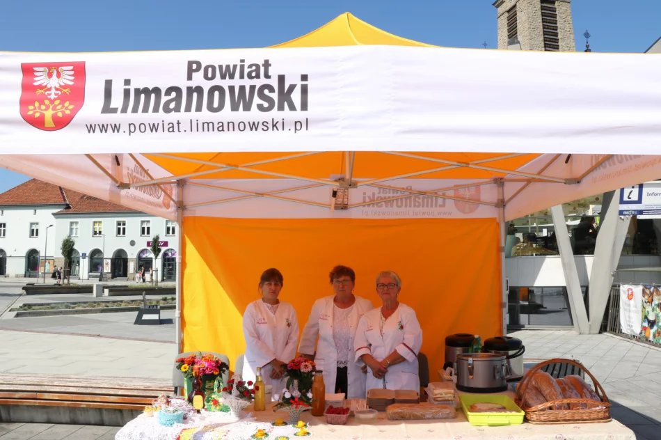 Mieszkańcy spotkali się z regionalnymi smakami - zdjęcie 7