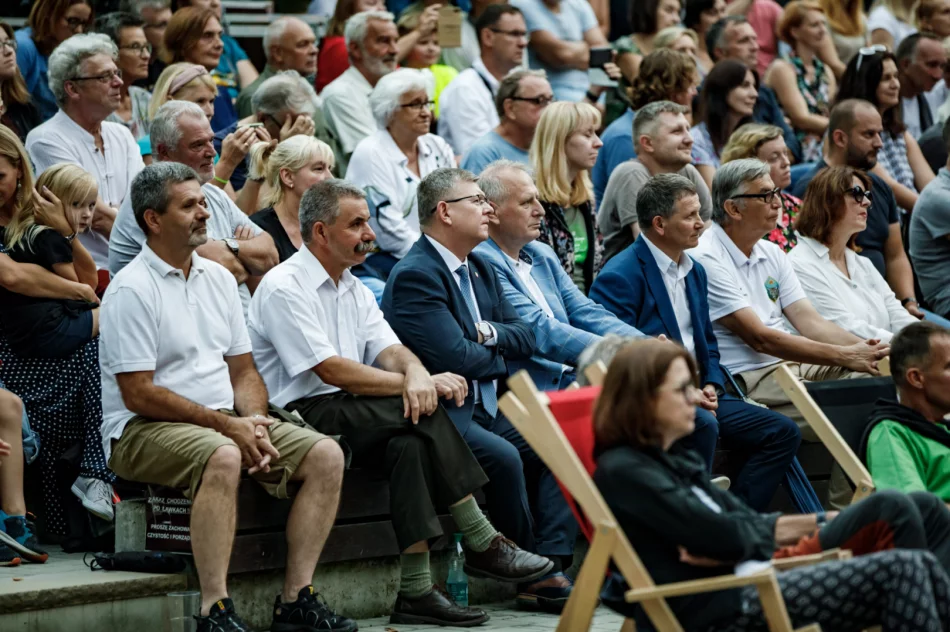 Jubileuszowy występ w plenerze - zdjęcie 10