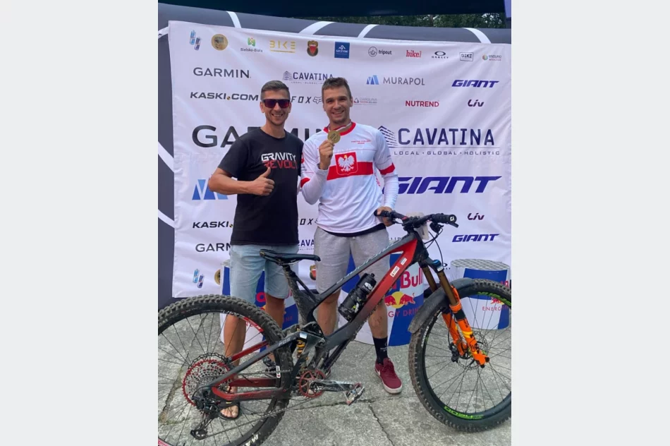 Mistrzowski tytuł na koncie słopnickiego klubu - zdjęcie 2