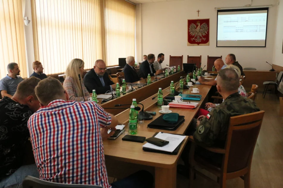 Spotkanie w sprawie opracowania projektu budowy bazy WOT - zdjęcie 2
