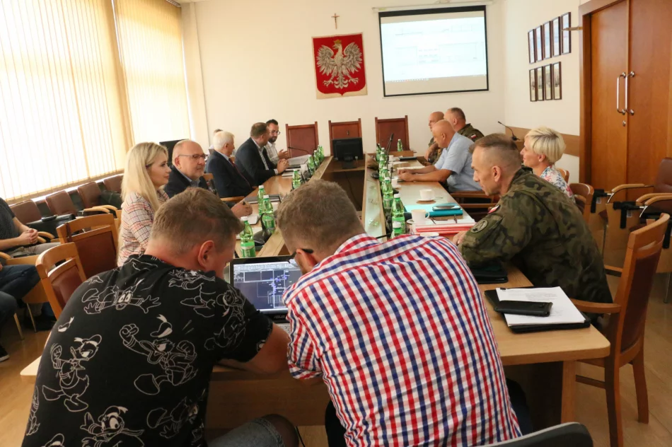 Spotkanie w sprawie opracowania projektu budowy bazy WOT - zdjęcie 5
