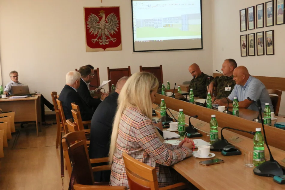 Spotkanie w sprawie opracowania projektu budowy bazy WOT - zdjęcie 15