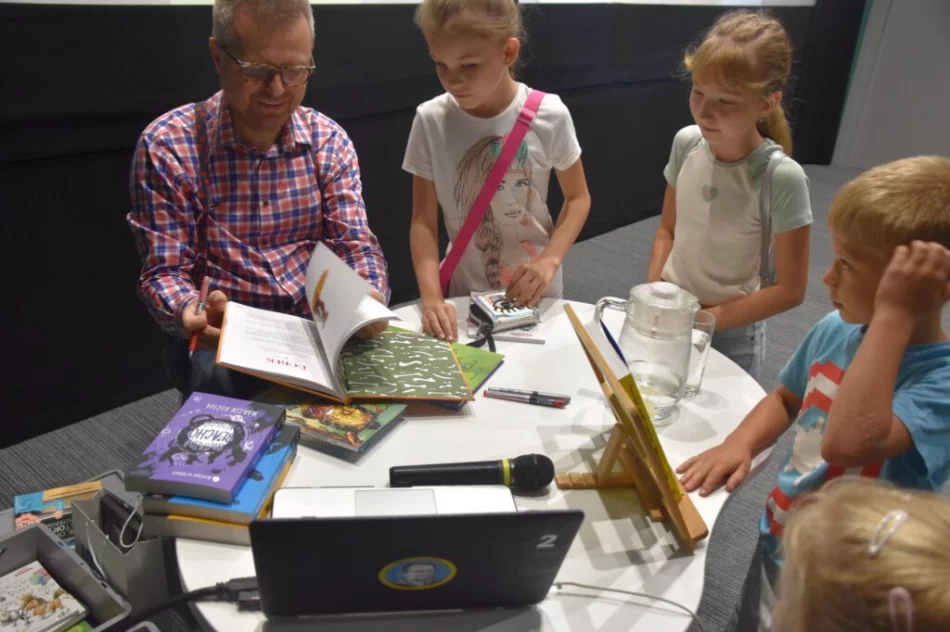 Wakacje 2022 w Miejskiej Bibliotece Publicznej - zdjęcie 3