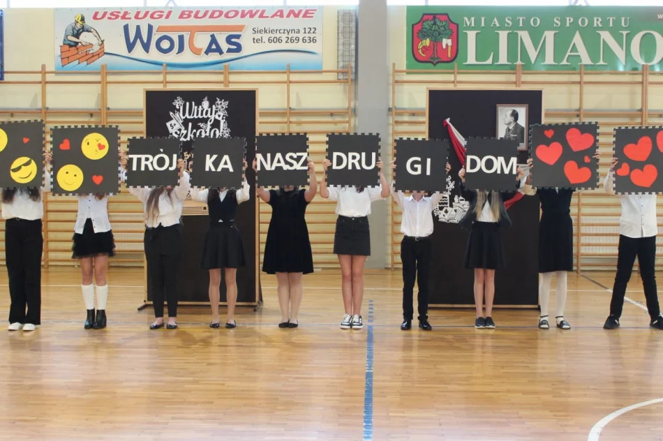 Początek roku szkolnego 2022/2023 w miejskich szkołach - zdjęcie 4