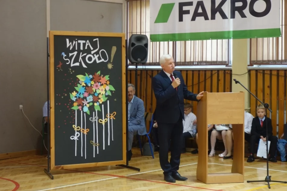 Początek roku szkolnego 2022/2023 w miejskich szkołach - zdjęcie 10