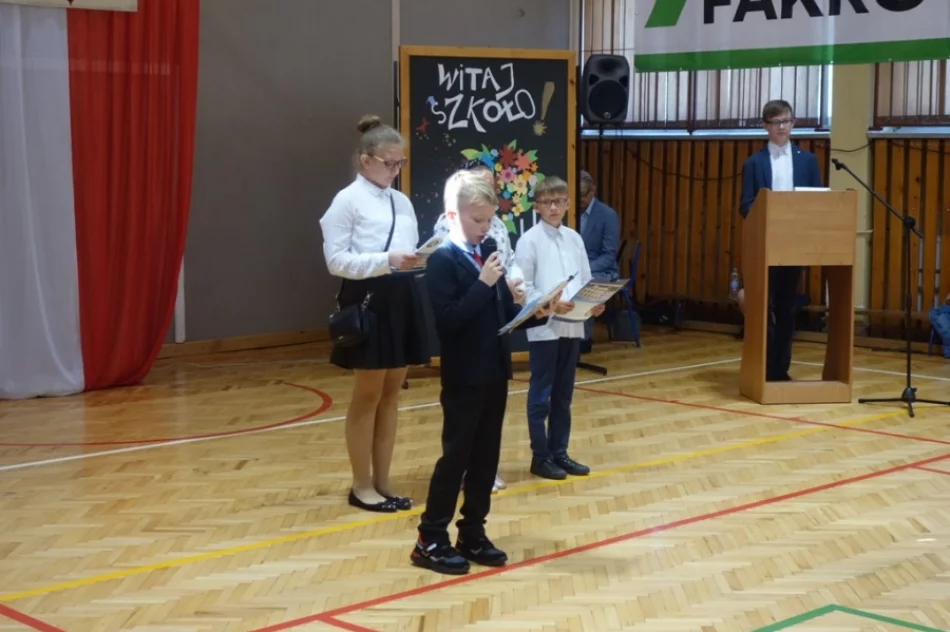 Początek roku szkolnego 2022/2023 w miejskich szkołach - zdjęcie 16