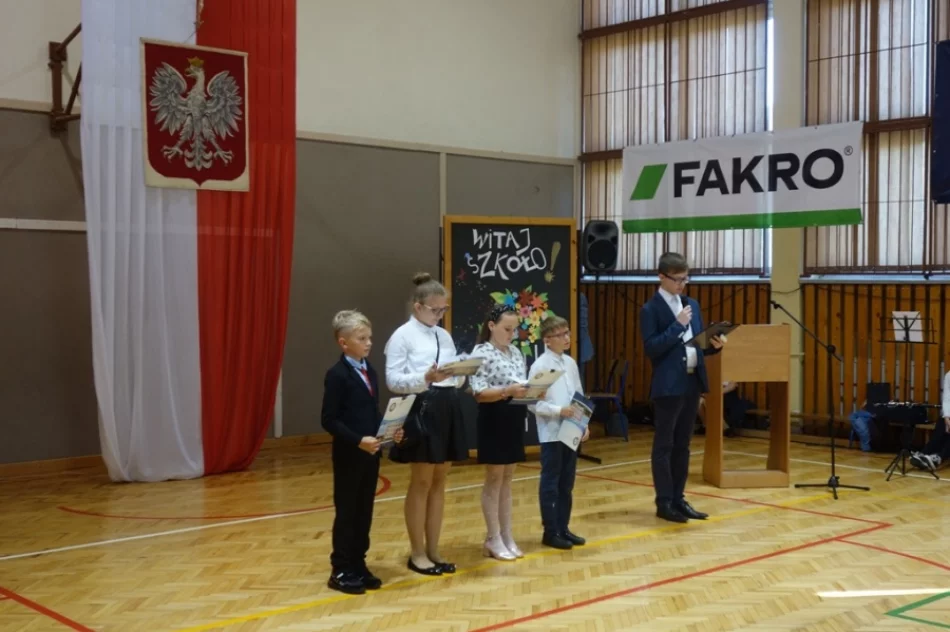 Początek roku szkolnego w miejskich szkołach  - zdjęcie 15