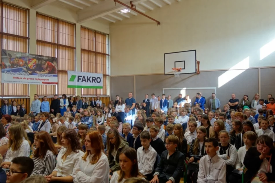 Początek roku szkolnego w miejskich szkołach  - zdjęcie 17