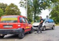 Najechanie na tył powodem czołowego zderzenia - zdjęcie główne