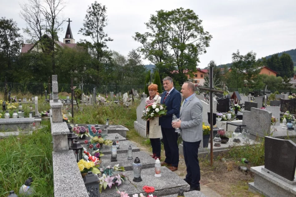 Pamiętali o 83. rocznicy walk - zdjęcie 3