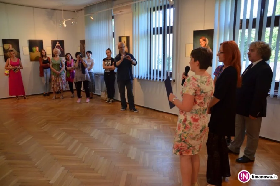 „Między widzem a obrazem” w artystycznym trójkolorze - zdjęcie 2