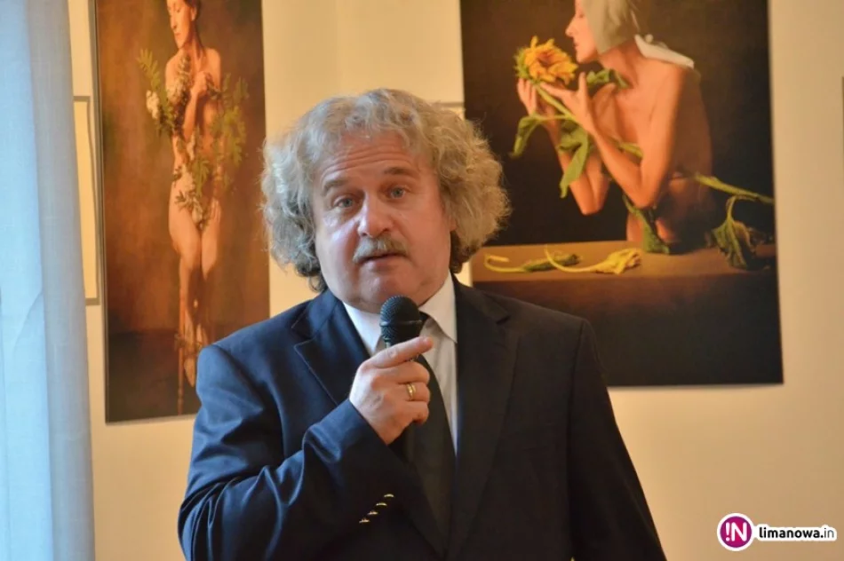 „Między widzem a obrazem” w artystycznym trójkolorze - zdjęcie 3