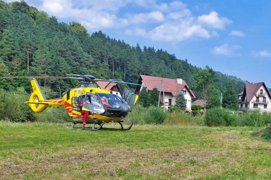 Mężczyzna przygnieciony przez ciągnik, wezwano LPR - zdjęcie 3