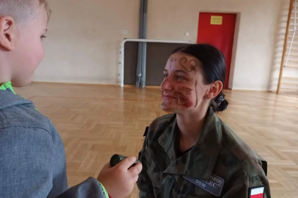 Strażacko-wojskowe spotkanie dzieci i młodzieży - zdjęcie 8